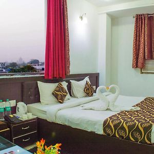 Hotel Taj Galaxy
